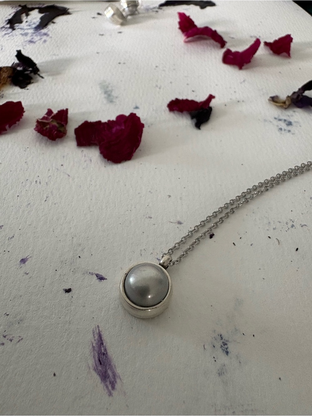 Silver/Grey Pearl Pendant Necklace